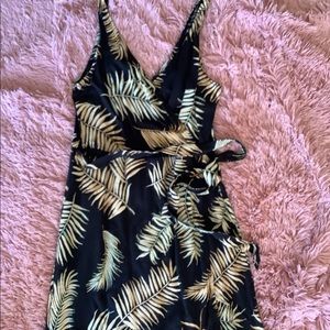NWT H&M faux wrap dress